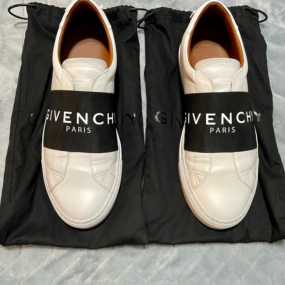 Givenchy SNEAKERS IN LEATHER WITH WEBBING size 11US